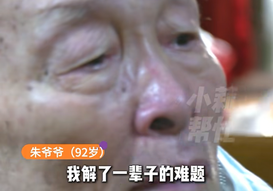 铜梁龙将士到安居古城“过端午”，刘建业包粽子“汗颜了”