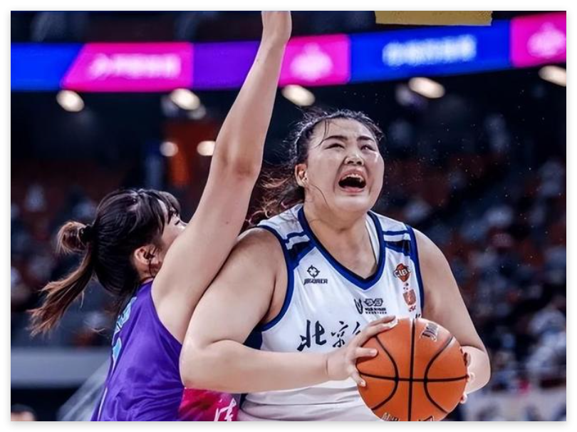 罗马诺：纽卡接近签下阿贾克斯18岁中场斯图尔，总价超2500万欧