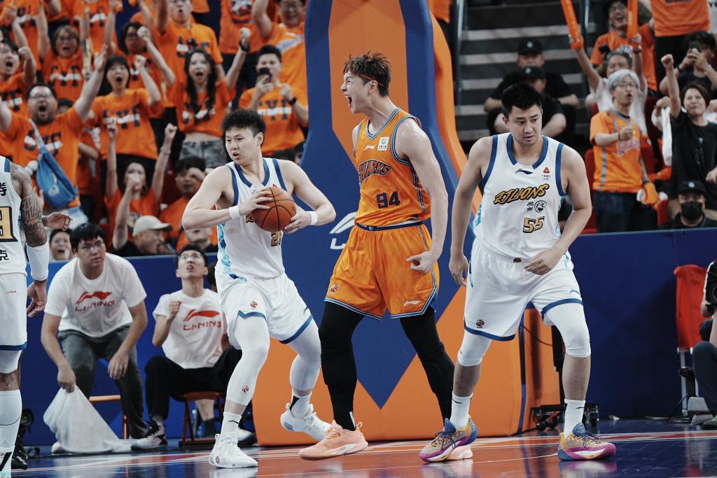 勇士队获得备受瞩目的1.12亿美元侧翼重大交易更新!