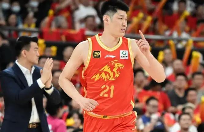 老鹰4年长约签下次轮秀，他确实是拿到了自己想要的合同？