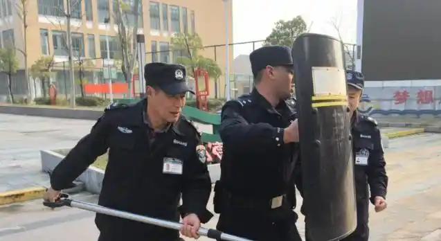 勇士消息：近10年fmvp排名出炉，詹姆斯有望加盟，格林痛批文班