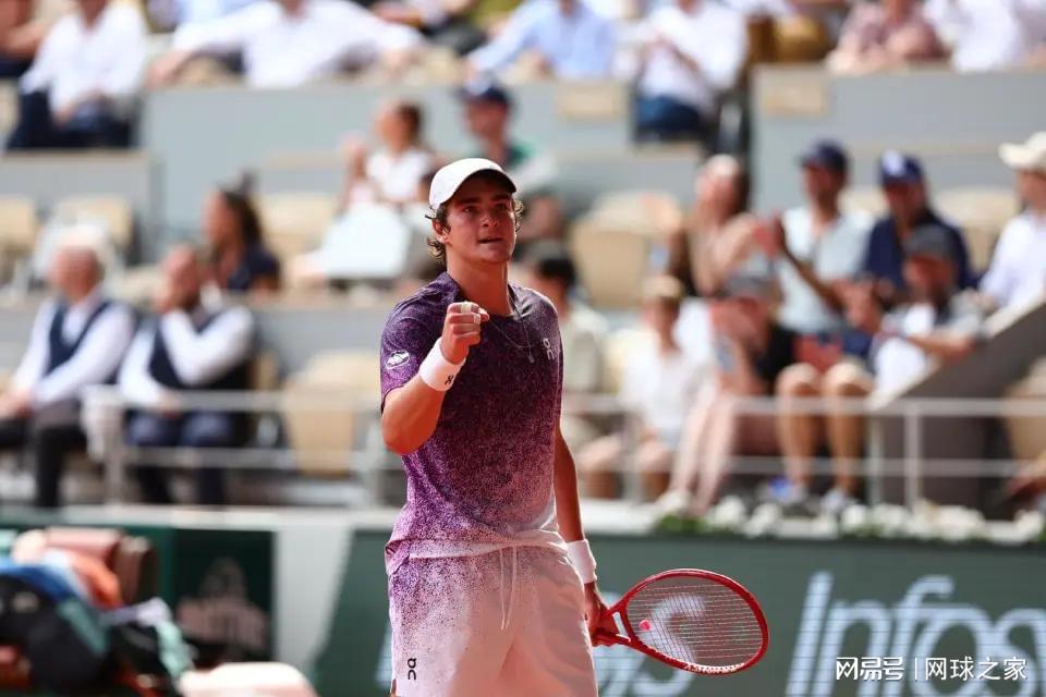 历史首队！马刺5场总决赛首节全领先10+ 限制尼克斯22中4创新低