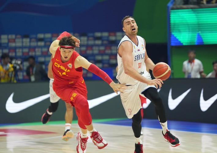 米兰体育-半个世纪的等待!53年后再夺冠!布伦森45分夺FMVP!