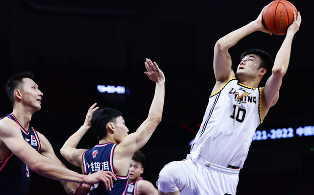 尼克斯时隔五十余年首夺总冠军