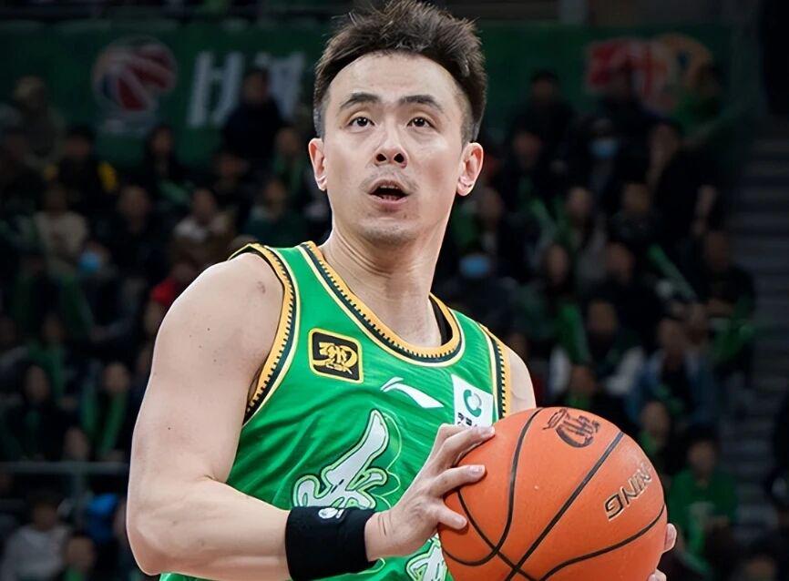 米兰体育穆里尼奥打造强人防线,皇马的气质会就此改变吗?